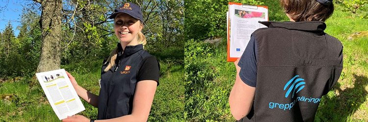 Amanda Segervall, produktions- och hållbarhetsrådgivare. Th. Petra Nilsson, miljö- och hållbarhetsrådgivare. Foto: Växa Två Växa-anställda utomhus, glada